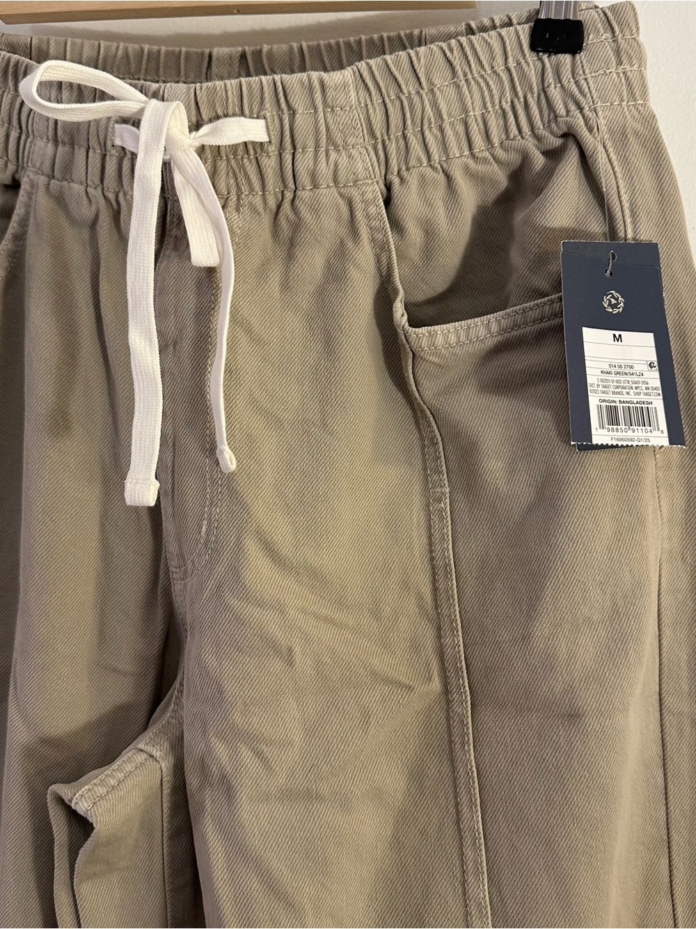 Old Navy Wide-Leg Drawstring Pants in Light Khaki - Picture 6 of 11